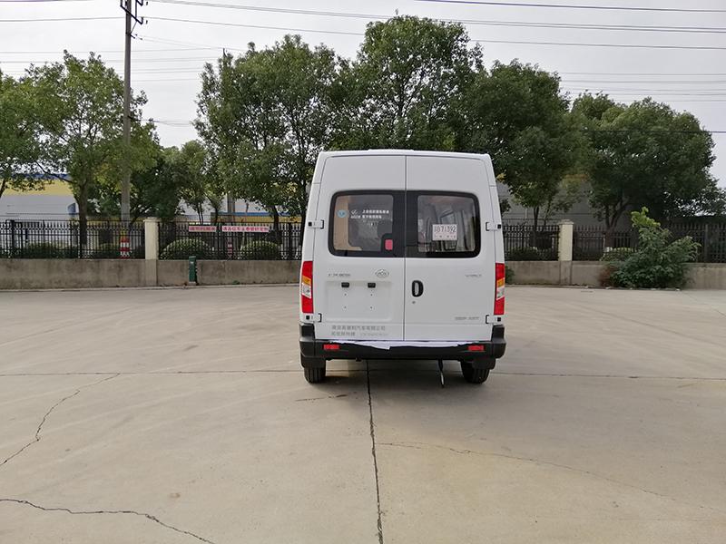 大通V80驗光、眼鏡車